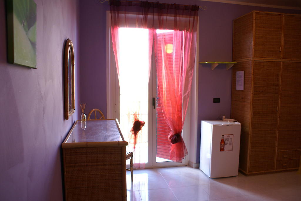 People Bed & Breakfast Castorano ภายนอก รูปภาพ