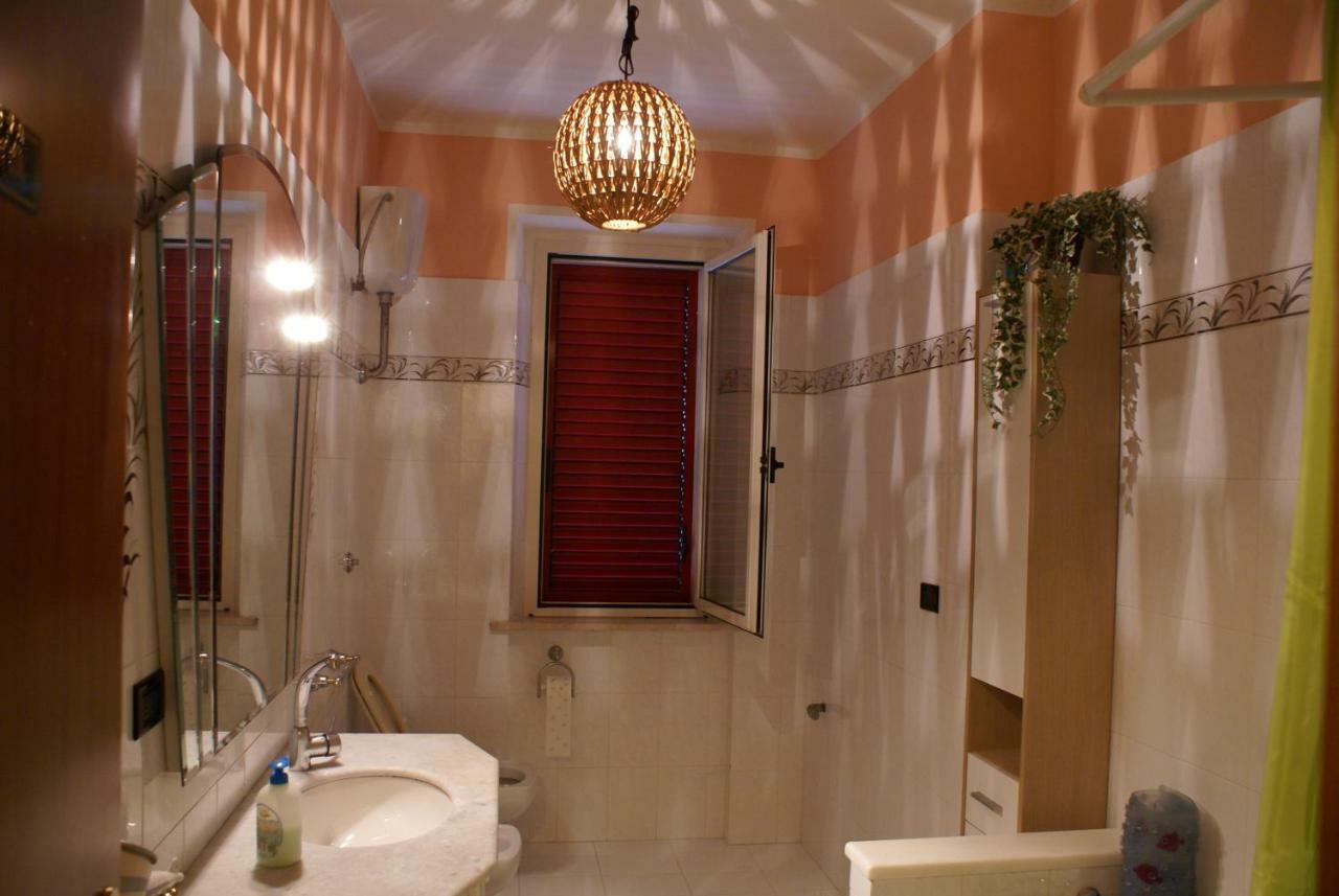 People Bed & Breakfast Castorano ภายนอก รูปภาพ